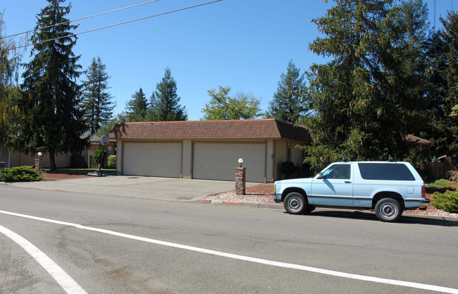 103 Ursuline Rd in Santa Rosa, CA - Building Photo - Building Photo