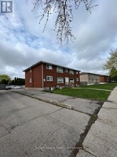 619 Grey St in Brantford, ON - Building Photo - Building Photo