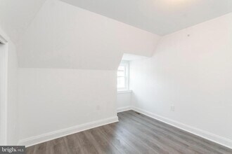 4238 Spruce St in Philadelphia, PA - Building Photo - Building Photo
