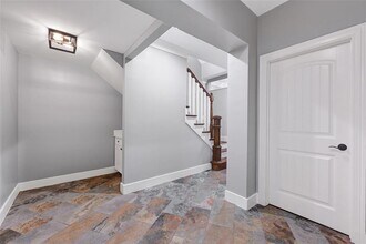 210 Breezy Way in The Woodlands, TX - Building Photo - Building Photo