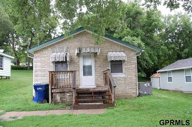 property at 610 W 22nd Ave