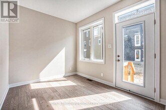 436 Epoch St in Ottawa, ON - Building Photo - Building Photo