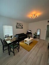 1450 Meridian Ave in Miami Beach, FL - Building Photo - Building Photo