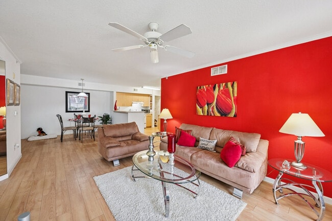 Treasure Cay Apartments in Fort Pierce, FL - Foto de edificio - Building Photo