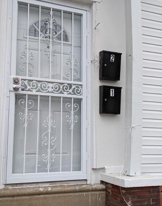 5927 Pine St, Unit 2 Photo