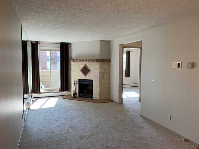 2218-2218 30 St SW in Calgary, AB - Building Photo - Building Photo