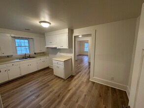 614 S Tillman St in Glennville, GA - Foto de edificio - Building Photo