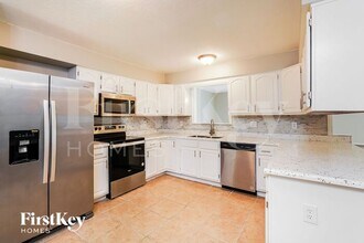 2090 Raymond Dr in St. Cloud, FL - Building Photo - Building Photo