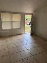 7130 Southgate Blvd in Tamarac, FL - Building Photo - Building Photo