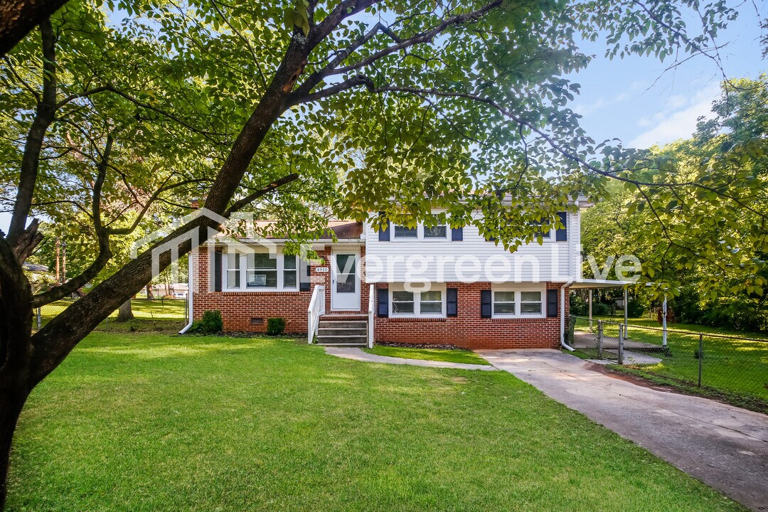 4910 Roebuck Rd NW in Huntsville, AL - Building Photo