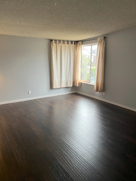 714 S Barbara St in Anaheim, CA - Building Photo