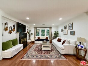 7764 Fountain Ave in West Hollywood, CA - Building Photo - Building Photo