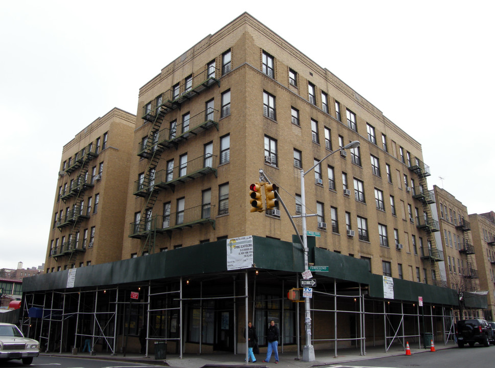 1605 Townsend Ave in Bronx, NY - Building Photo