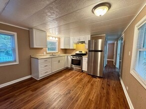 236 Chestnut Dr in Bracey, VA - Building Photo - Building Photo