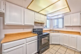 503 N 28th St in Las Vegas, NV - Building Photo - Building Photo