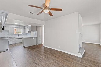 6008 Bear Creek Dr E in Fort Worth, TX - Building Photo - Building Photo