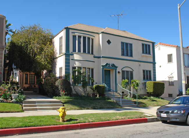 337 N Gardner St in Los Angeles, CA - Foto de edificio - Building Photo