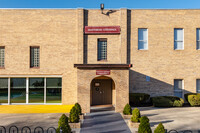 Shadowbrook Condominiums in Milford, MA - Foto de edificio - Building Photo