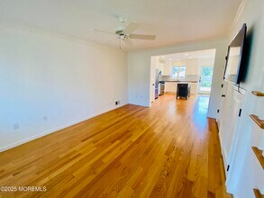 32 1st St in Rumson, NJ - Building Photo - Building Photo