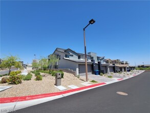 11560 Alpine Cove Ave in Las Vegas, NV - Building Photo - Building Photo