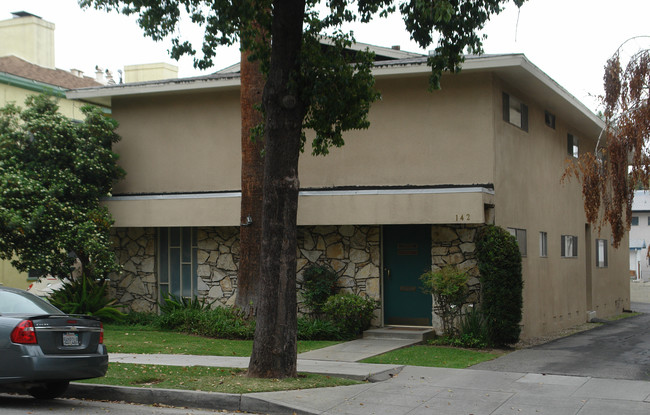 142 El Molino Ave in Pasadena, CA - Foto de edificio - Building Photo