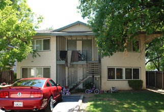 Ashdale Court Apartments in Sacramento, CA - Building Photo - Building Photo