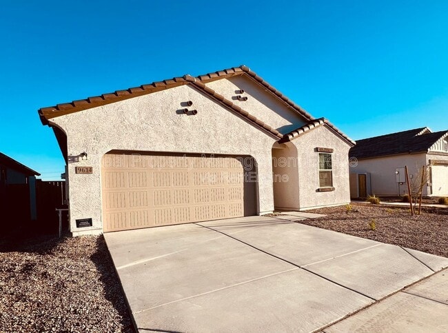 9614 W Agora Ln in Tolleson, AZ - Building Photo - Building Photo