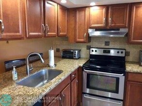4501 Martinique Way in Coconut Creek, FL - Building Photo - Building Photo