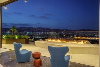 6401 Wilshire Blvd in Los Angeles, CA - Building Photo - Building Photo