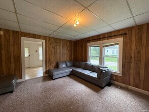 1102 N Woodburn Ave in Bloomington, IN - Foto de edificio - Building Photo
