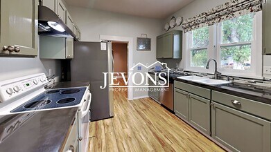 2704 S 85th Ave in Yakima, WA - Building Photo - Building Photo