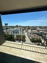 5400 E The Toledo in Long Beach, CA - Building Photo - Building Photo