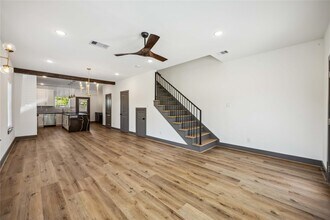 5620 Shreveport Blvd in Houston, TX - Building Photo - Building Photo