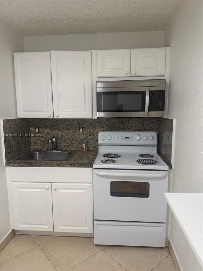 1235 NW 6th St in Miami, FL - Building Photo - Building Photo