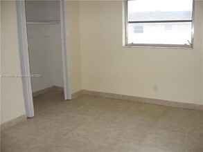 4524 SW 54th St in Fort Lauderdale, FL - Building Photo - Building Photo