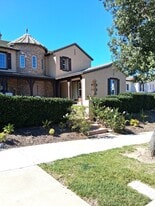 6800 Amber Ln in Carlsbad, CA - Building Photo