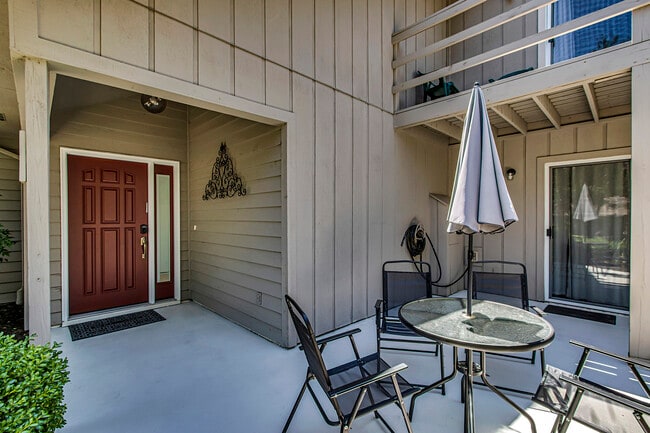 303 Chota View Pl in Loudon, TN - Building Photo - Building Photo