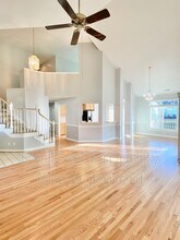 6 Pine Lake Ct in Hampton, VA - Building Photo - Building Photo