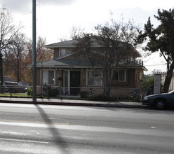 13226 Vanowen St in North Hollywood, CA - Building Photo - Building Photo