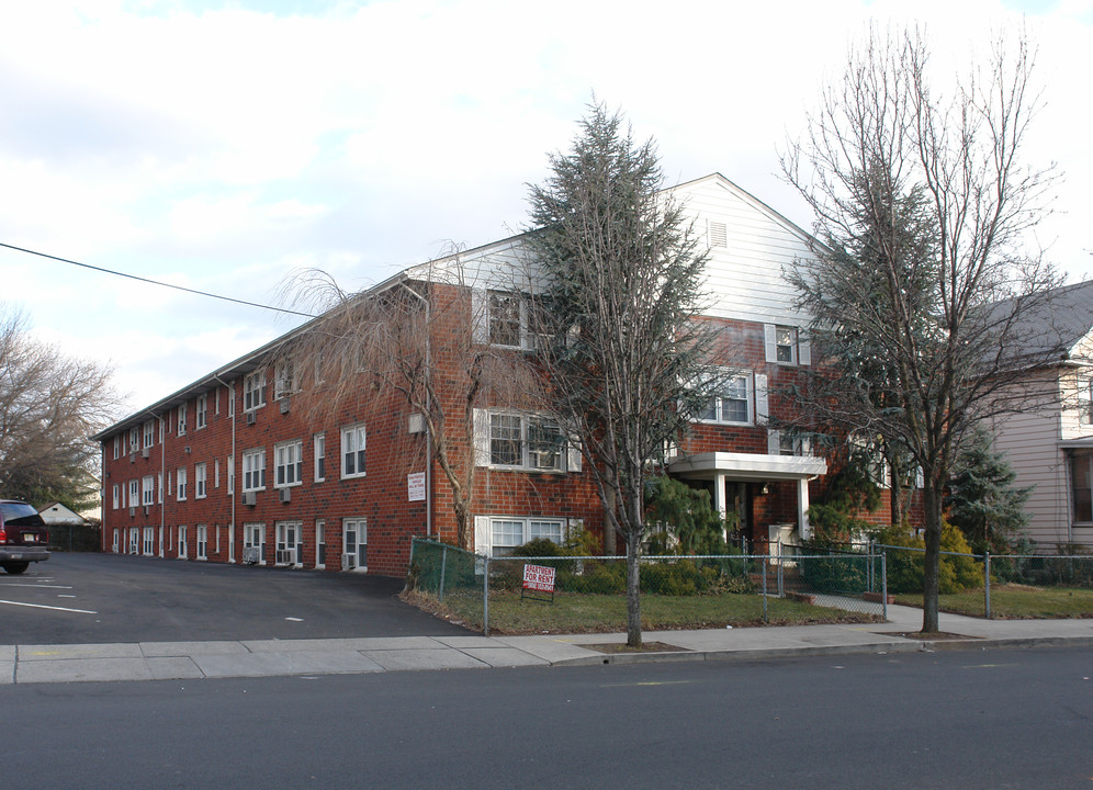 324 Washington Ave in Elizabeth, NJ - Foto de edificio