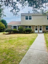 220 80th St in Virginia Beach, VA - Building Photo