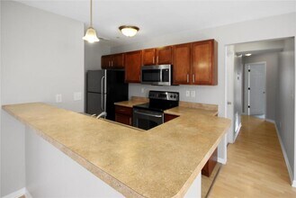 300 Stonewall Creek Dr in Dardenne Prairie, MO - Building Photo - Building Photo