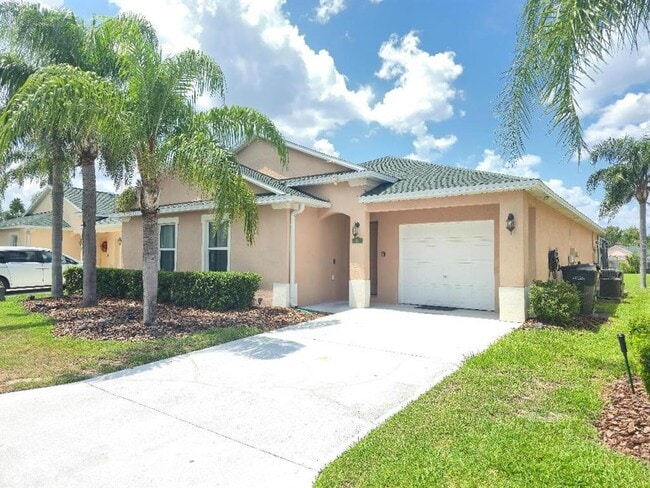 property at 815 Reserve Pl