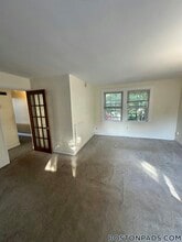 256 Lowell Ave in Newton, MA - Building Photo - Building Photo