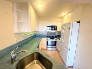 339 Ravenwood Pl in Ashland, OR - Building Photo - Building Photo