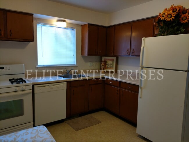 3709 N Donna Ln, Unit 3709 in Peoria, IL - Building Photo - Building Photo