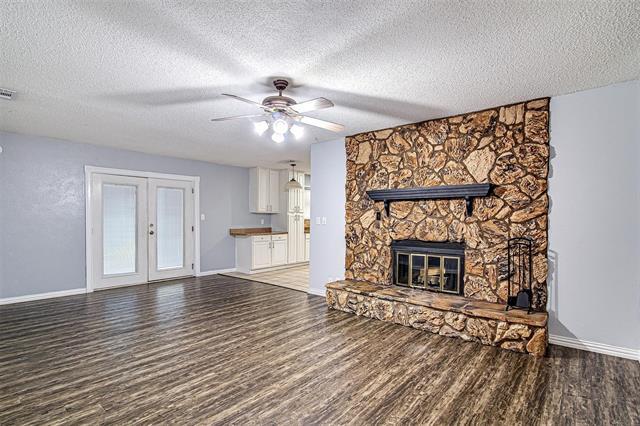 524 Patterson Dr in Mansfield, TX - Building Photo - Building Photo