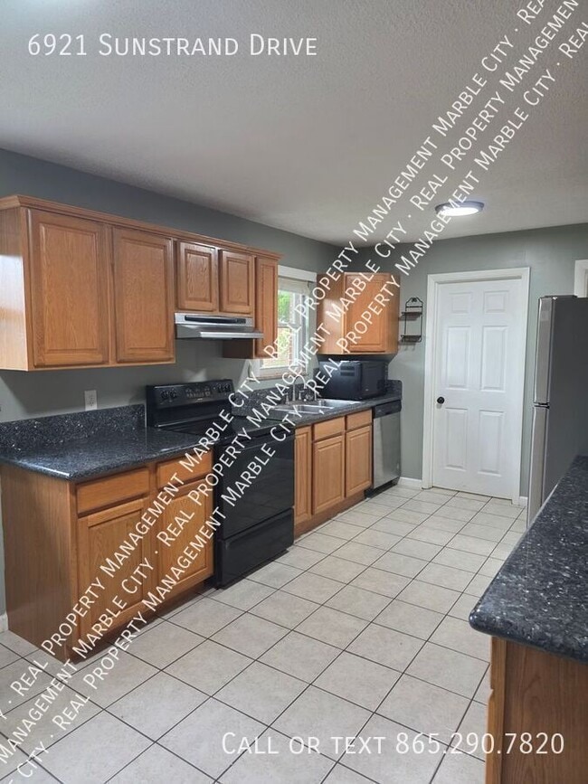 6921 Sunstrand Dr in Knoxville, TN - Building Photo - Building Photo