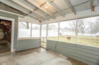 236 E Main St in Rockford, MI - Building Photo - Building Photo