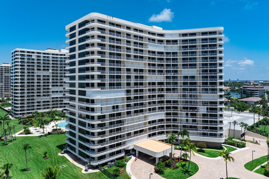 South Seas Towers in Marco Island, FL - Building Photo